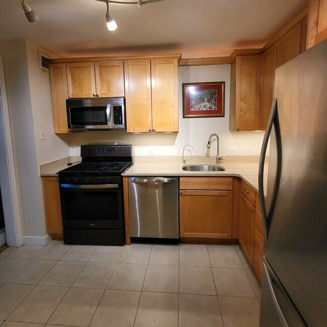 Building Photo - 4501 Arlington Blvd