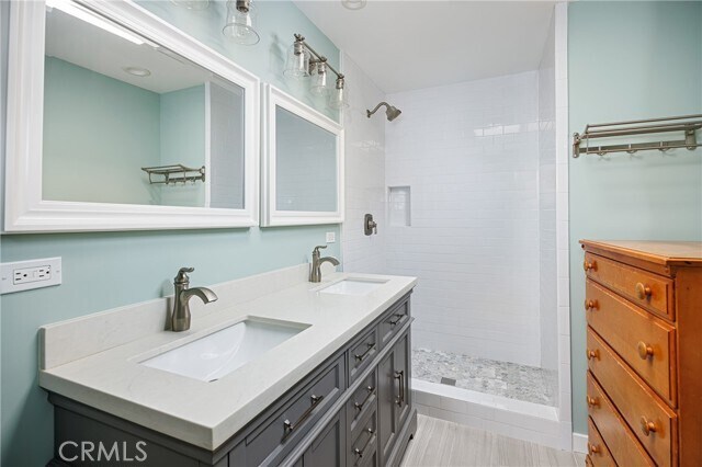 Building Photo - 647 Virginia Park Dr