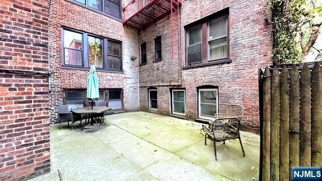 Building Photo - 340 Fairmount Ave