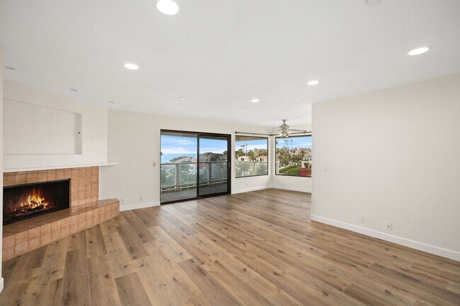 Building Photo - 406 Arenoso Ln