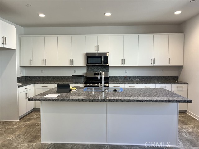 Building Photo - 7042 Calla Lily Dr