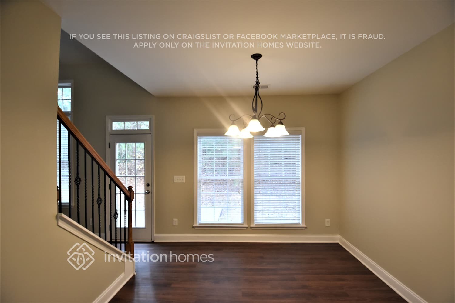 Building Photo - 490 Roland Manor Dr