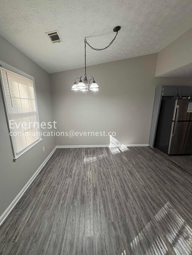 Building Photo - 130 Summerfield Dr