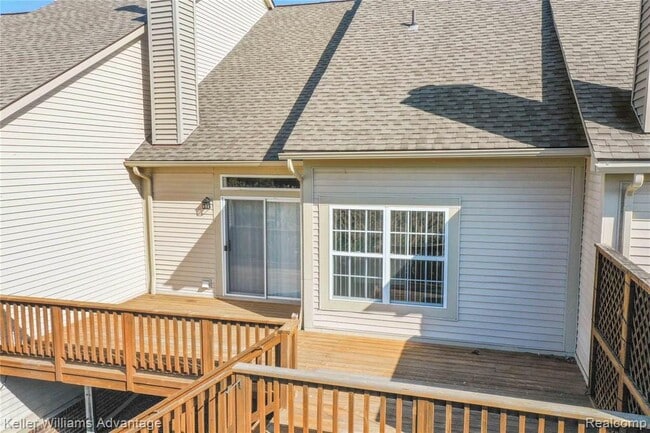 Building Photo - 31173 Livingston Dr