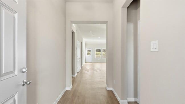 Building Photo - 3918 Sugardale St