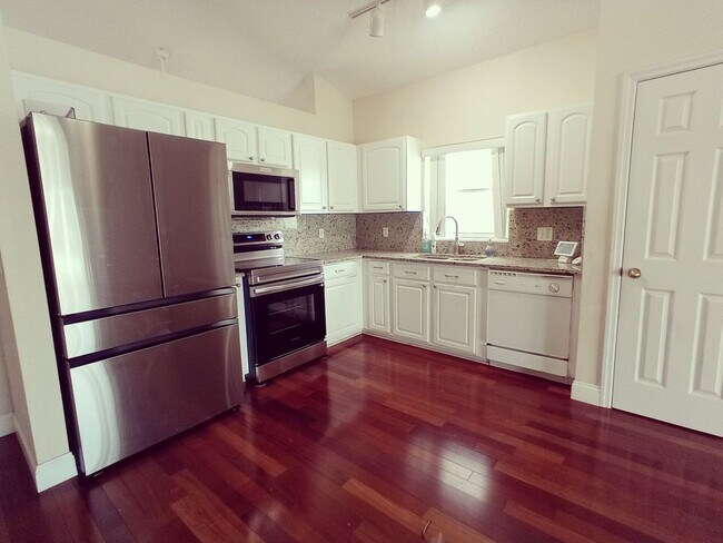 Building Photo - 17411 Woodcrest Way