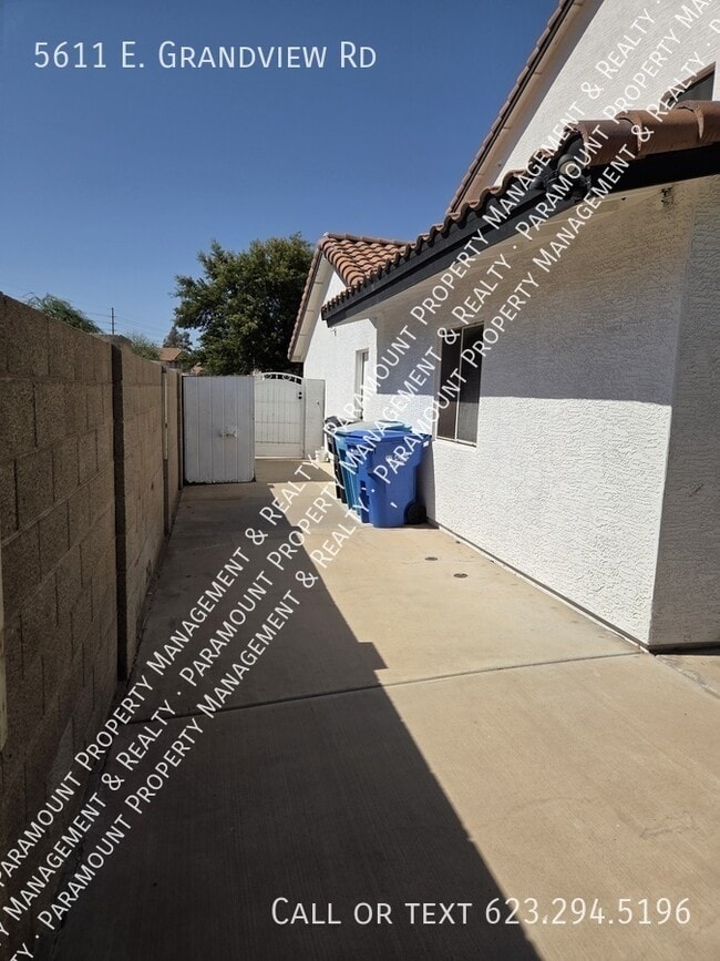 Building Photo - 5611 E Grandview Rd