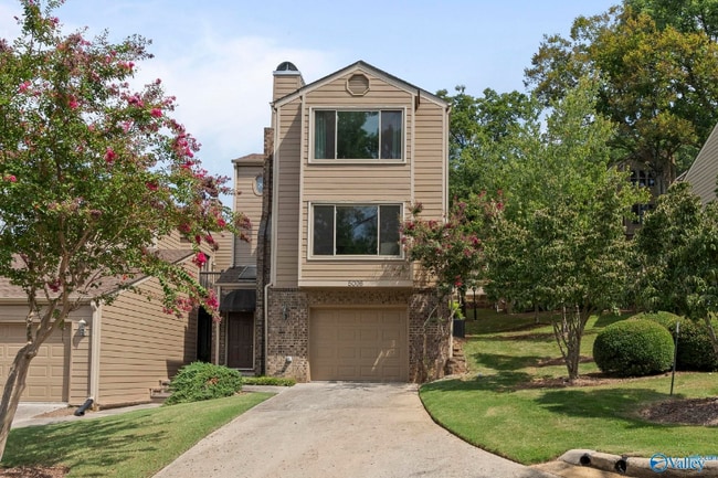 Building Photo - 5006 Chancel Dr SE