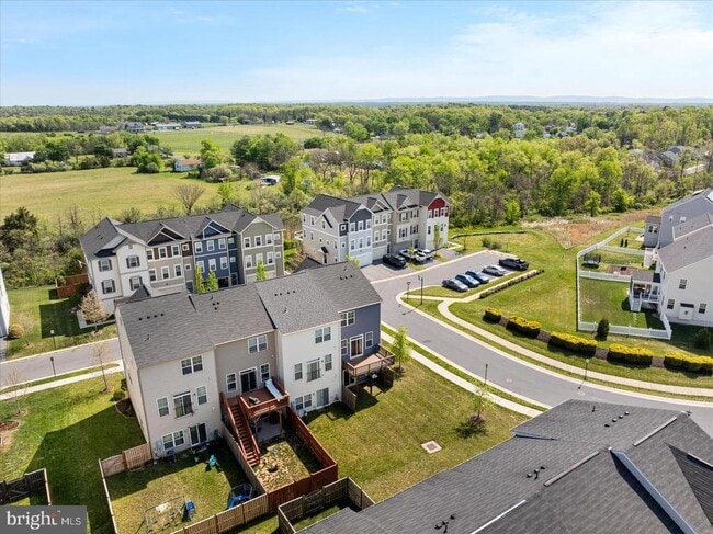 Building Photo - 109 Splendor Gdn Wy