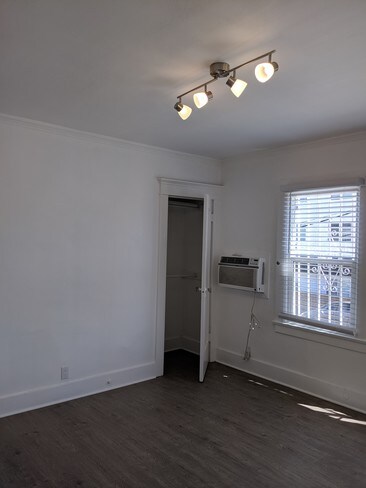 Master bdrm - 603 Rosemont Ave
