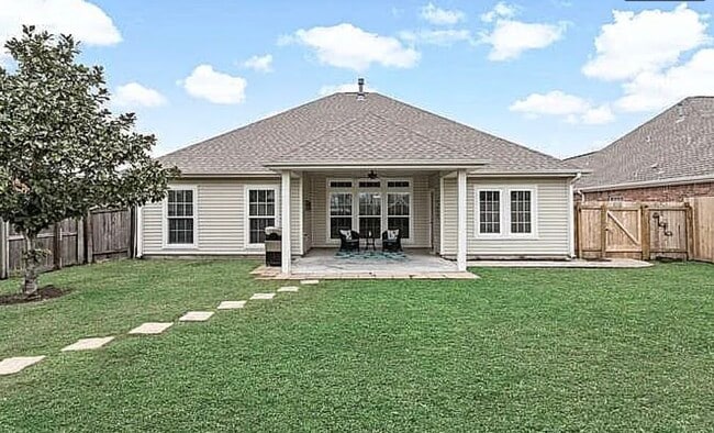 Building Photo - 2465 Sunflower Ln