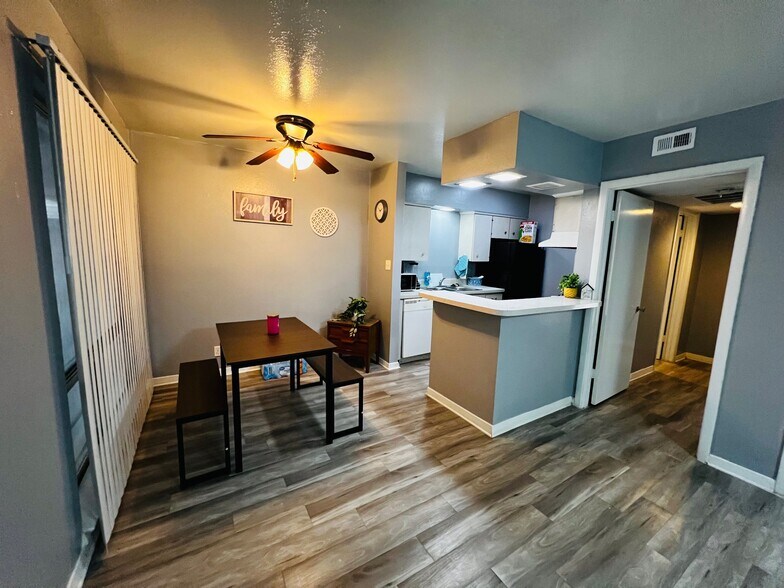 Stone Ridge Apartments ALL BILLS PAID 504 Kemp Blvd Wichita Falls TX