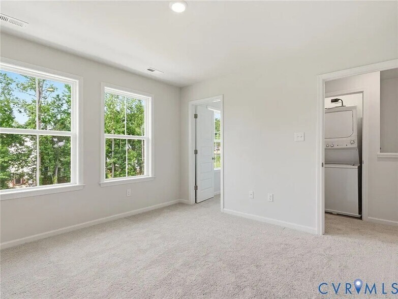 Building Photo - 13813 Riverlight Dr