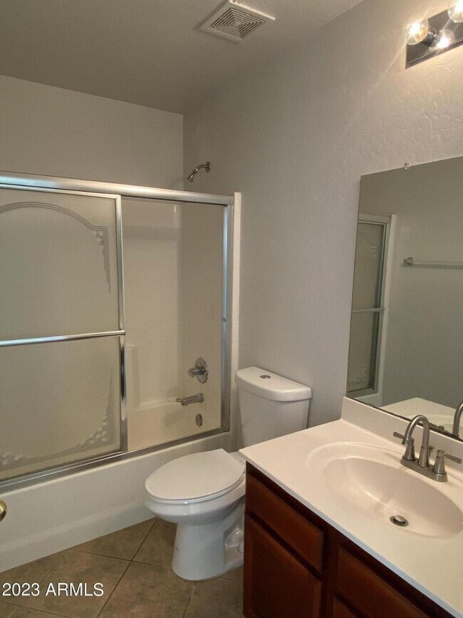 Building Photo - 45462 W Tulip Ln