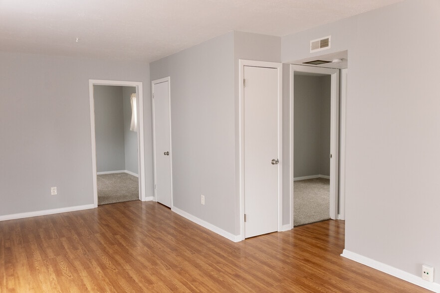 Building Photo - 12302 Milligan Ave