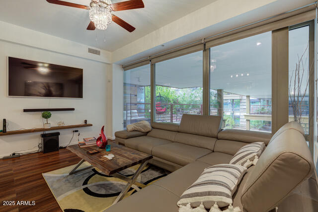Building Photo - 7147 E Rancho Vista Dr