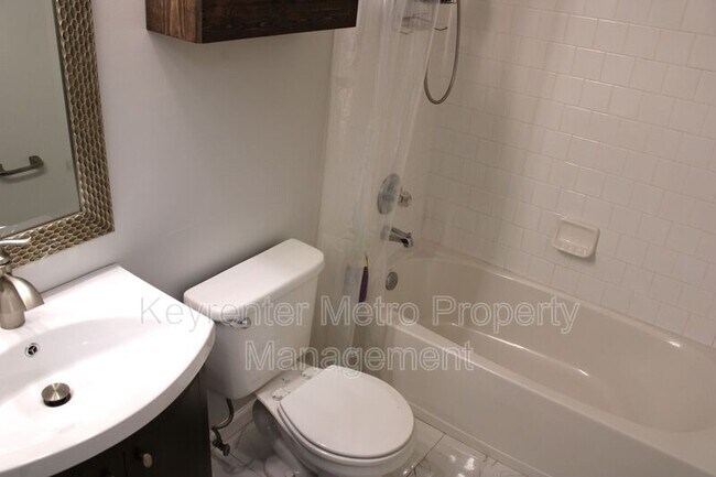 Building Photo - 9900 Prince Royal Pl