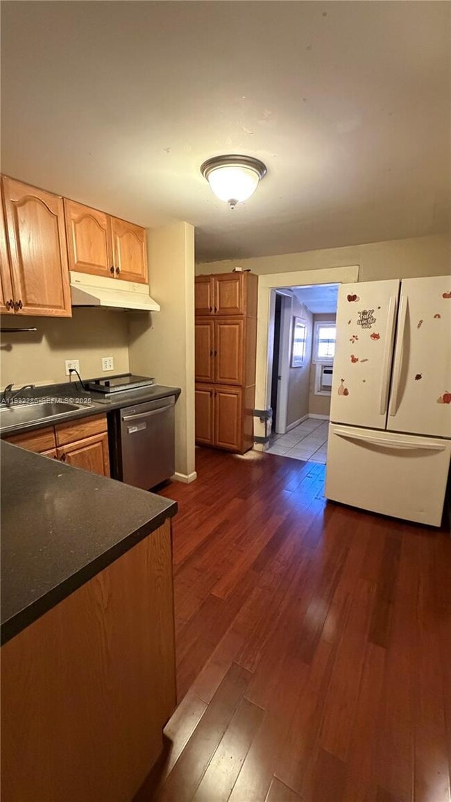 Building Photo - 329 NE 58th St