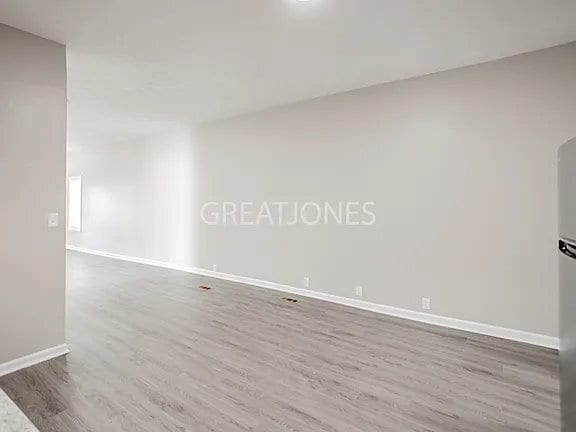 Building Photo - 2932 13th Ave