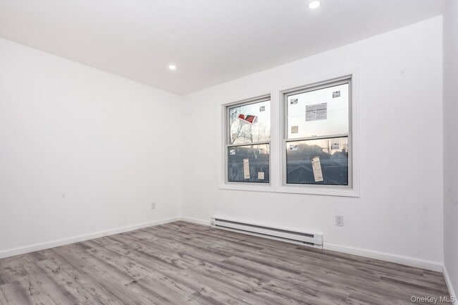 Building Photo - 300 Highland Ave