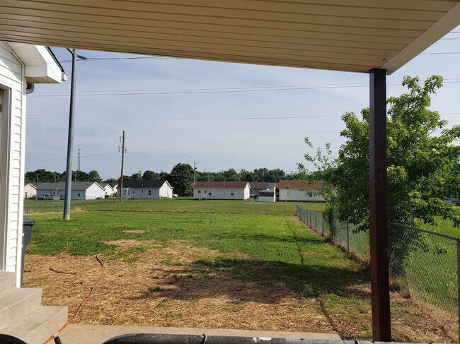 Building Photo - 117 Waterford Dr
