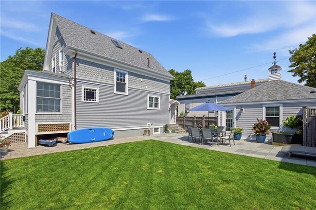 Building Photo - 40 W Narragansett Ave
