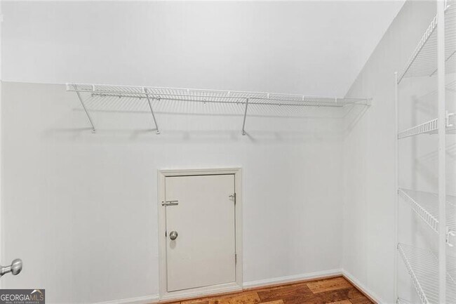 Building Photo - 560 Kimball Crest Ct