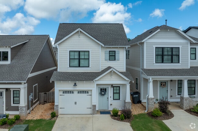 Building Photo - The Heights luxury houses for lease