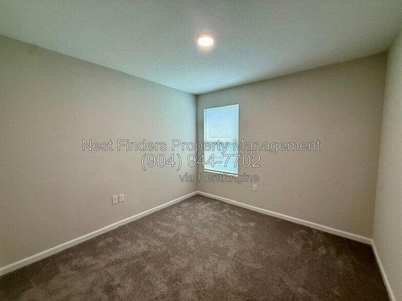 Building Photo - 9091 India Ave