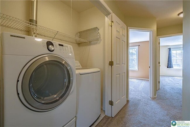 Building Photo - 1753 Pinewind Dr
