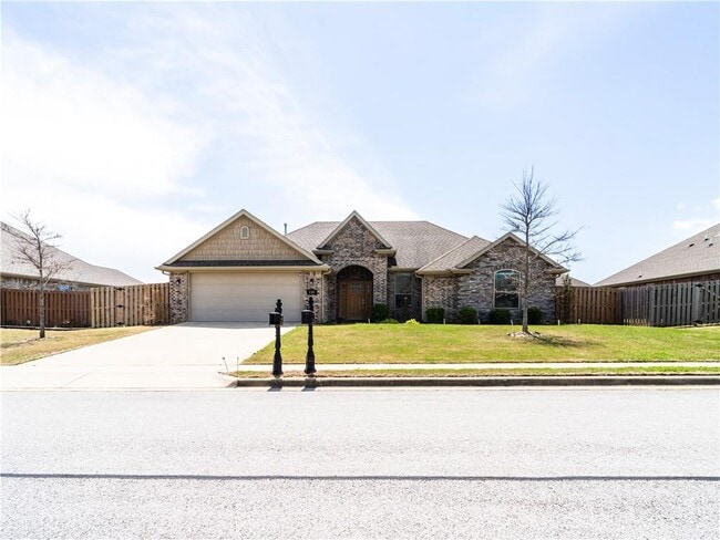 Building Photo - 130 Cisterna Dr