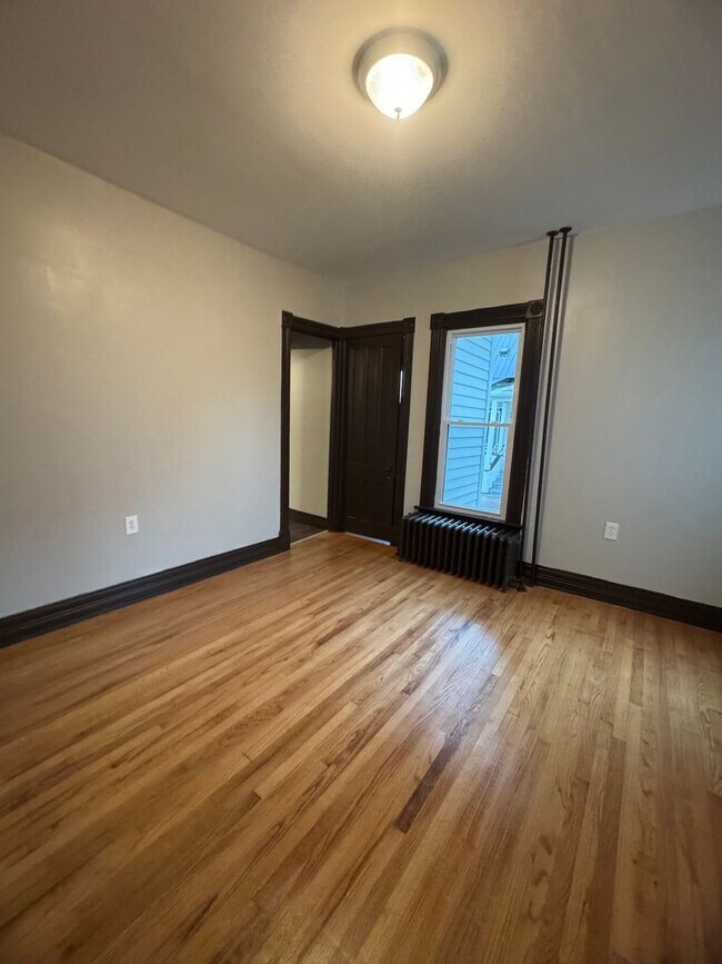 Building Photo - 9612 Bowman St