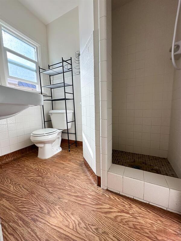 Building Photo - 116 N Tremont St