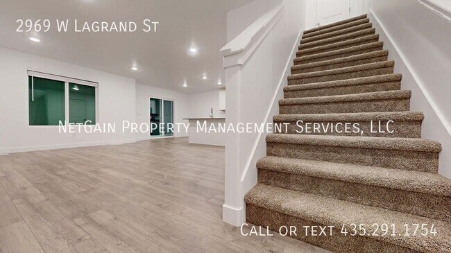 Building Photo - 2969 W LaGrand St