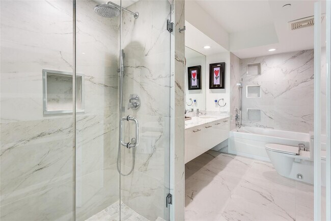 Building Photo - 55 SE 6th St