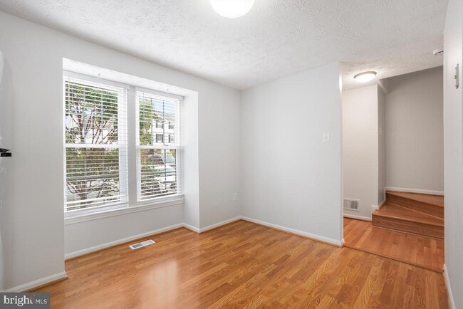 Building Photo - 529 Coral Reef Dr