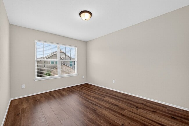 Building Photo - 4007 Delta Rose St