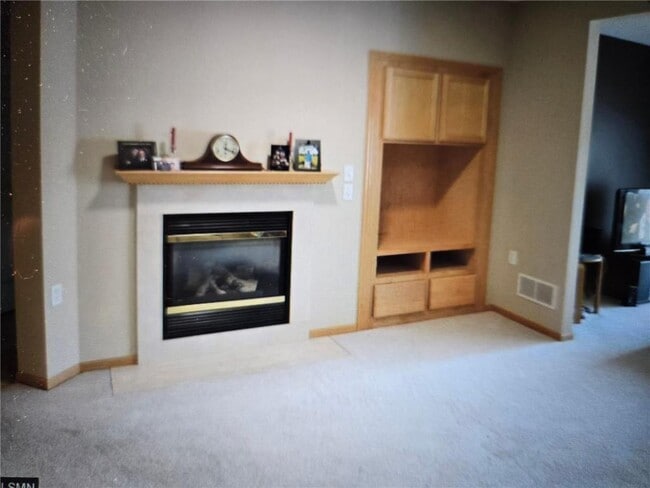 Building Photo - 7445 Timber Crest Dr S
