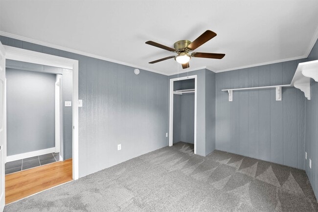 Building Photo - 11636 Old Oaks Ln