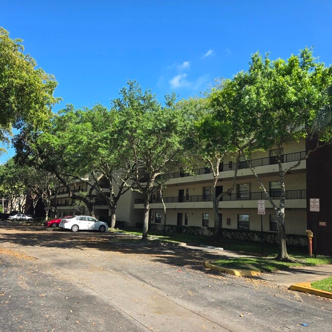 Building Photo - 10501 W Broward Blvd