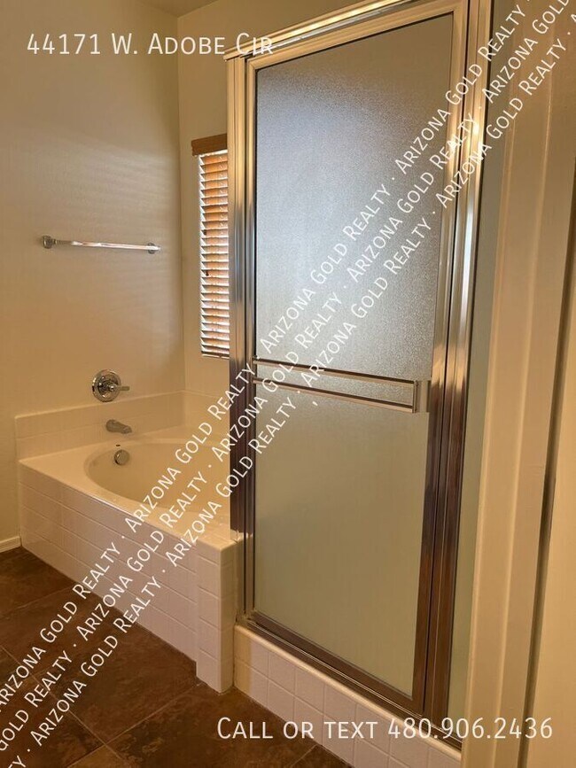Building Photo - 44171 Adobe Cir