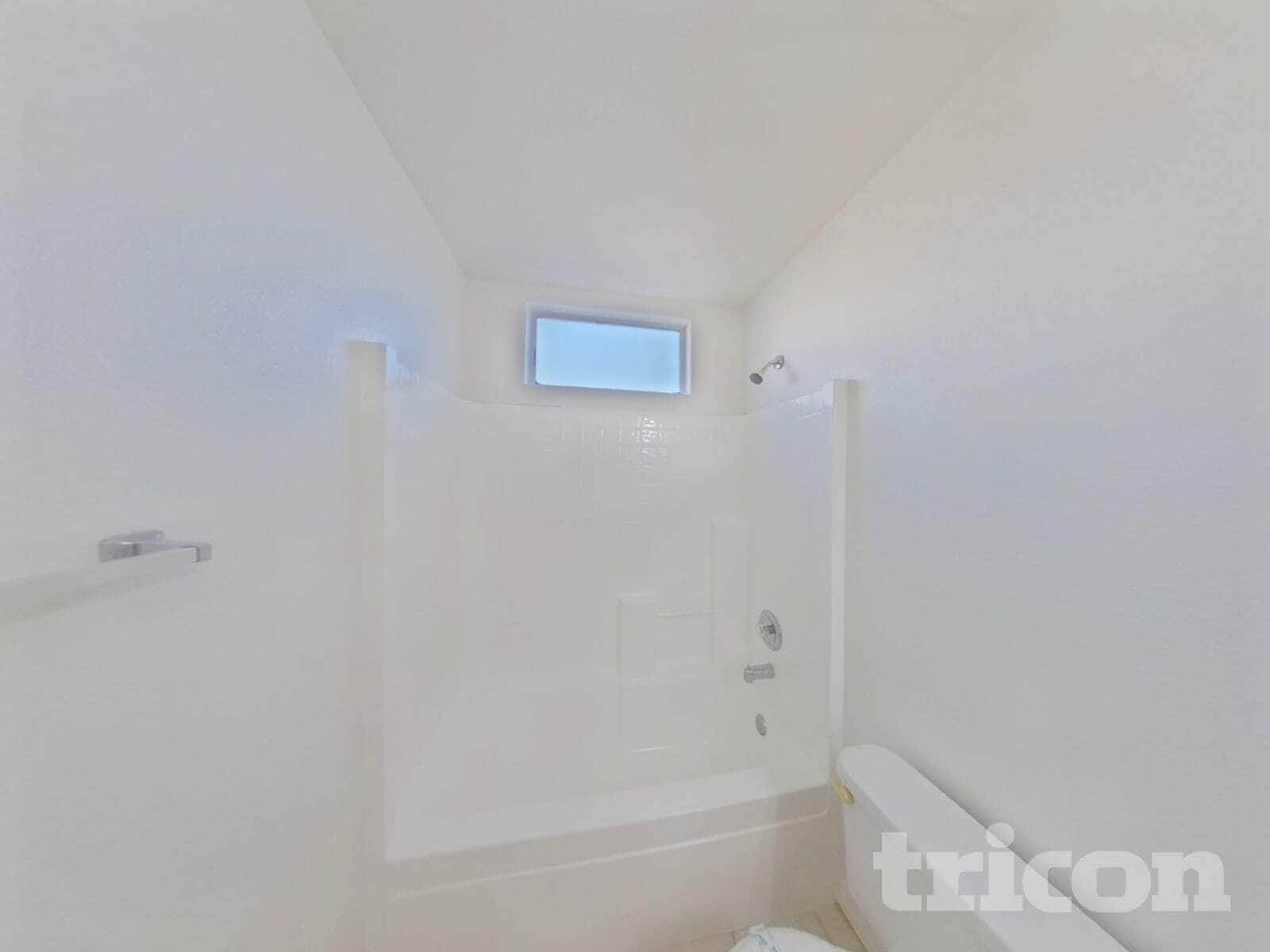 Building Photo - 1406 W Emerald Ave