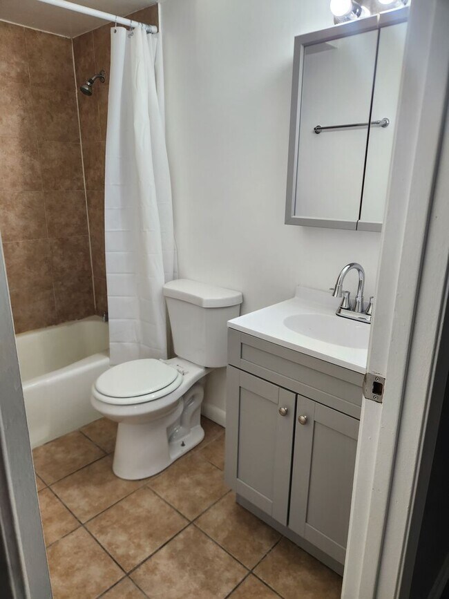Interior Photo - Brookfield