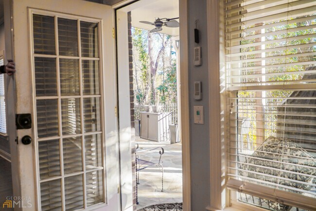 Building Photo - 1127 Ashton Bluff Dr NE