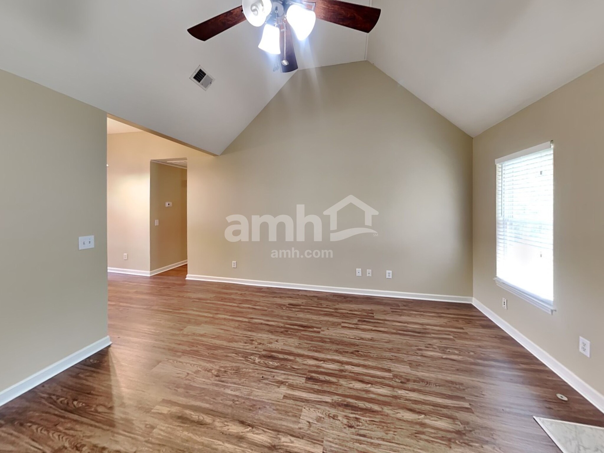 Building Photo - 1578 Laurel Ledge Dr