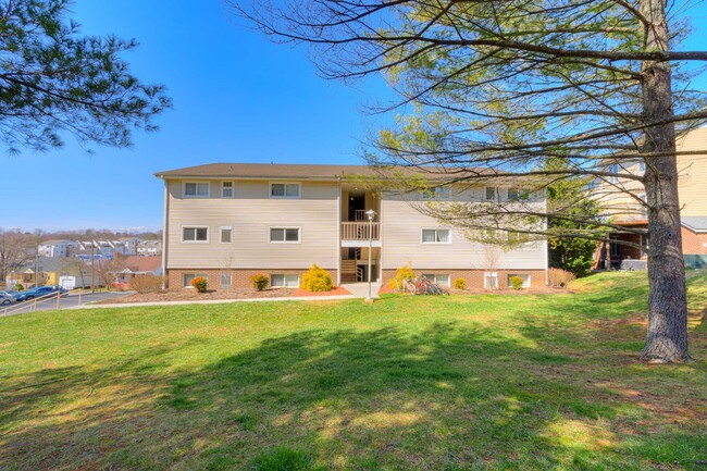 Building Photo - 300 McDonald Street