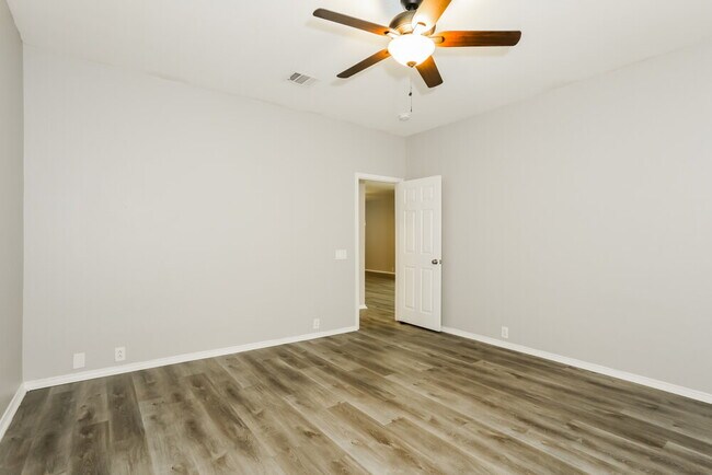 Building Photo - 8212 French Quarter Ln