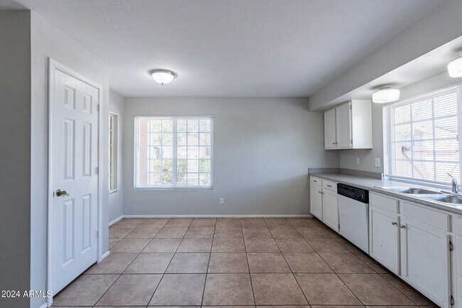 Building Photo - 4315 W Morrow Dr