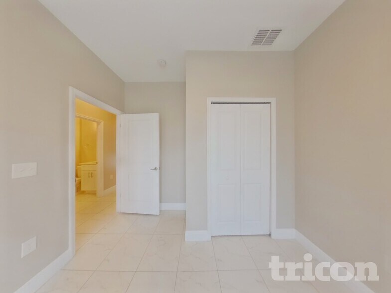 Building Photo - 2990 Galaxy St