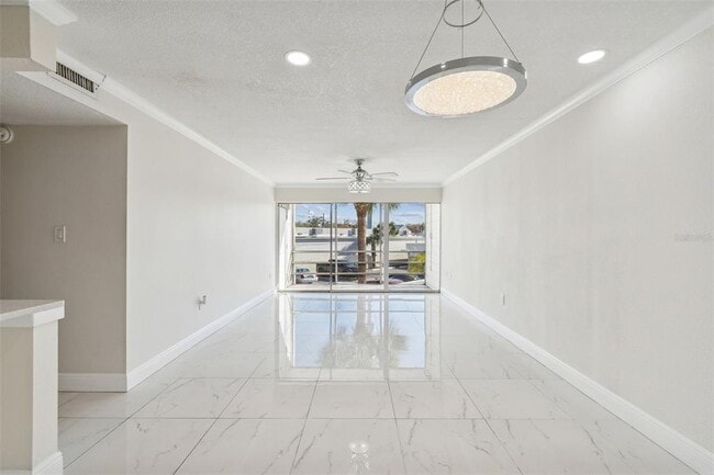 Building Photo - 2302 S Manhattan Ave